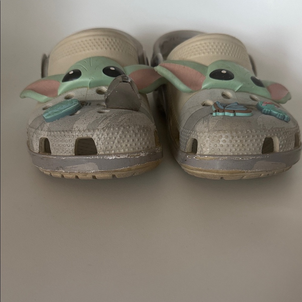 Kids Star Wars Themed Crocs sz 12 - Picture 2 of 4